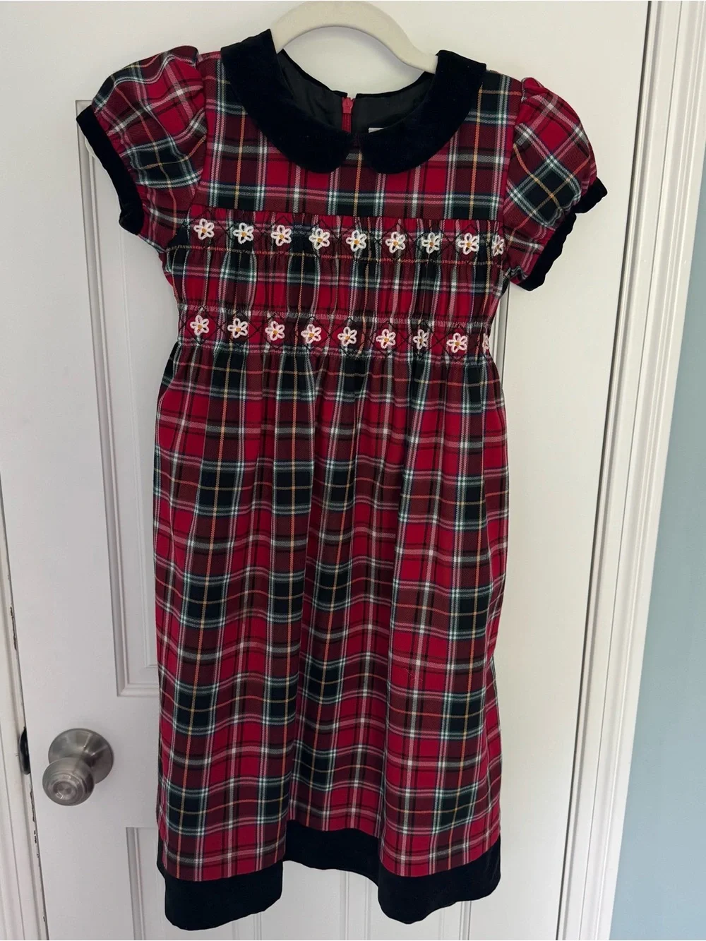 HANNA ANDERSSON 130 Dress, Red Plaid, Smocked, Black Velvet  8 holiday Christmas